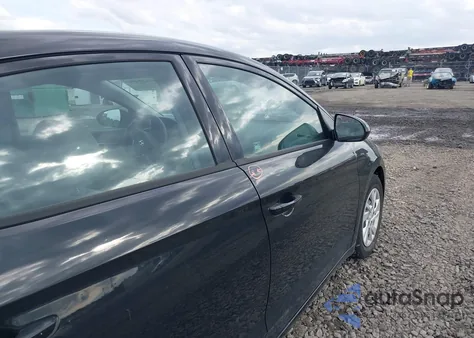 2017 Hyundai Elantra Se z USA, uszkodzony, nr VIN 5NPD74LF6HH194567